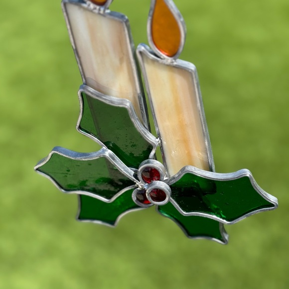 Beautiful Stain Glass Sun Catcher Candles with Holly - Picture 7 of 10